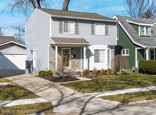 906 McLean Ave, Royal Oak, MI