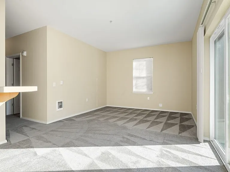 Baxter Ridge Apartments — Photo 48