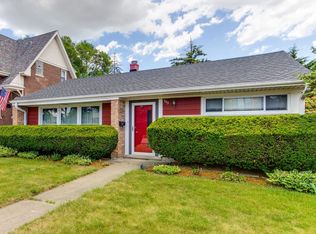 949 W Grant Dr, Des Plaines, IL