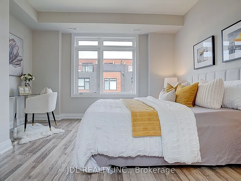 370 Red Maple Rd #D-119 — Photo 35