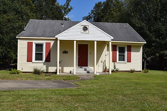 1st image of 2308 W Lucas Dr