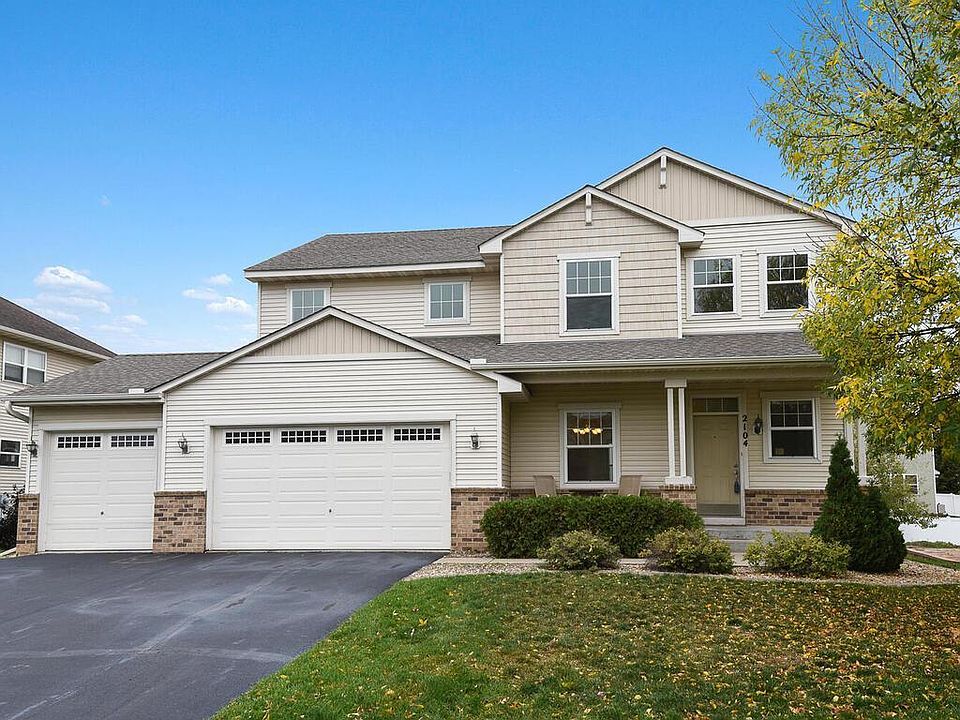 1st image of 2104 Sandhill Dr