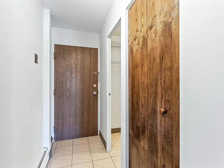 1414 S 3rd St — Photo 36