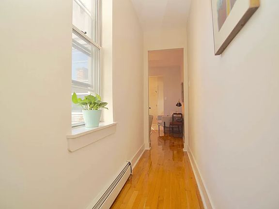 5th image of 11-36 31st Ave #3L