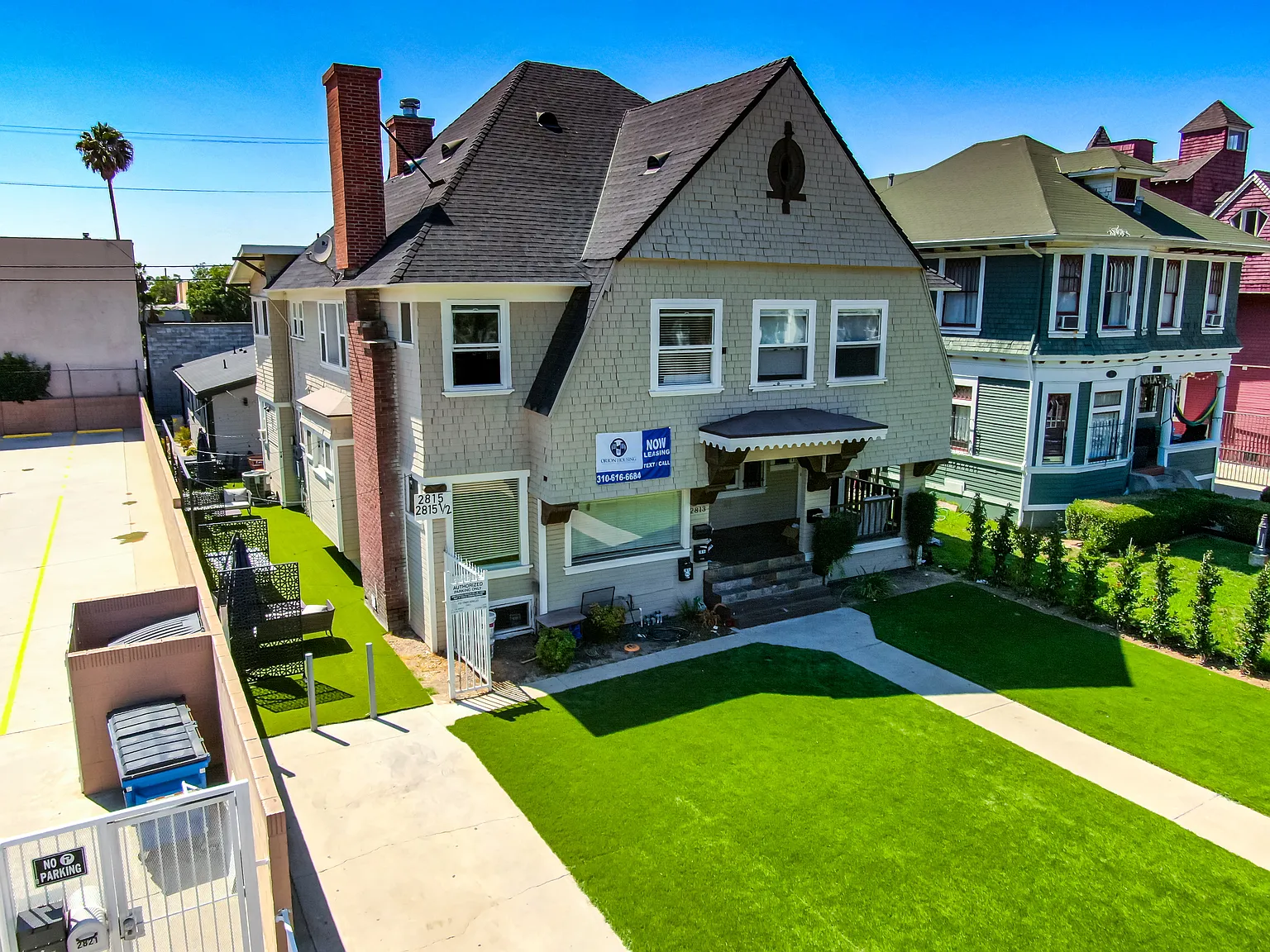 Pisces Victorian Home on Menlo Avenue — Photo 2