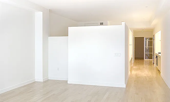 Rented by City Connections Realty | media 3