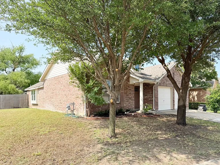 12109 Macaroon Ln — Photo 3
