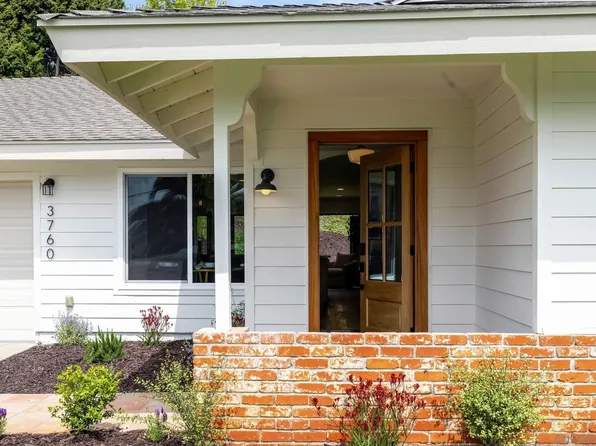 3760 Monroe St, Carlsbad, CA 92008