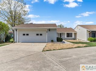 44 Catalpa Plz #B, Monroe Township, NJ 08831