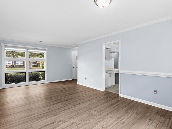 4th image of 550 Quince Ave. #550