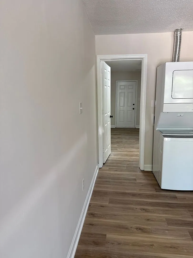 1503 Tilghman — Photo 3