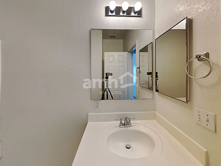 6513 W Miami St — Photo 19