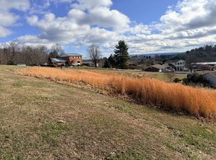 701 Valley Dr, Princeton, WV 24740