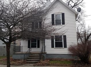 914 Merrill St, Beloit, WI 53511