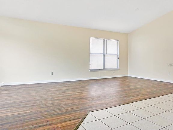 5th image of 422 Paloma Dr