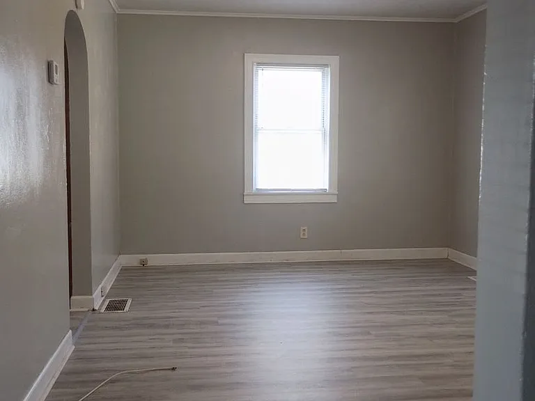 2815 & 2815 1/2 S Pershing Dr (Wynn Funds LLC) — Photo 24