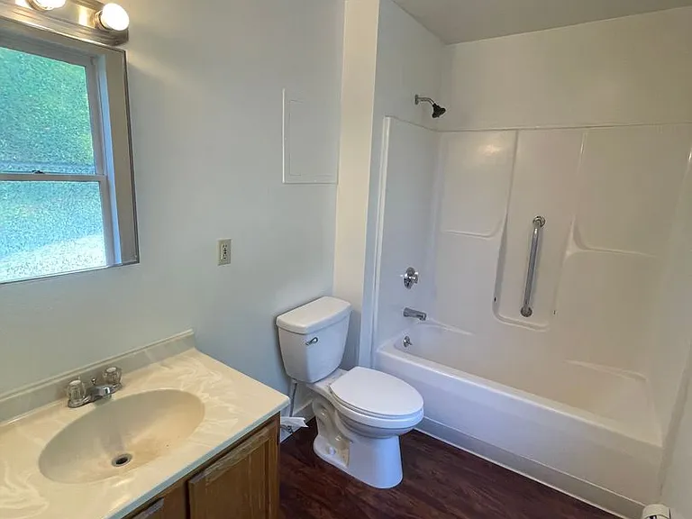 17 Temple St #B — Photo 17