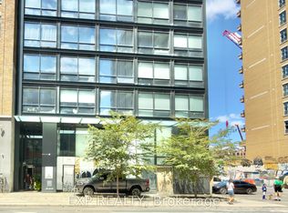 458 Richmond St W #401, Toronto, ON M5V0S9