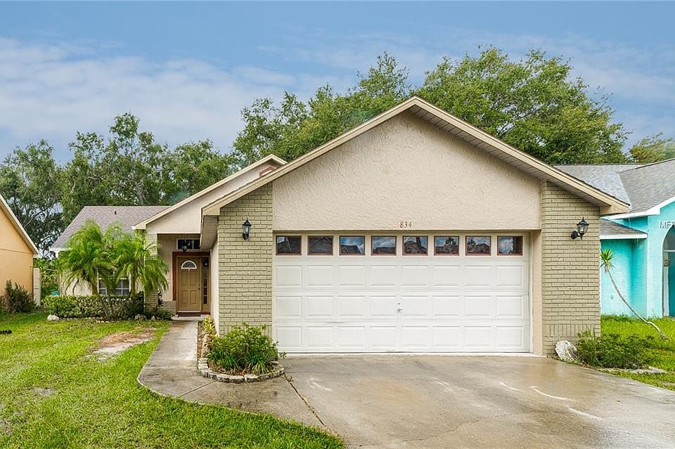 1st image of 834 Country Crossing Ct