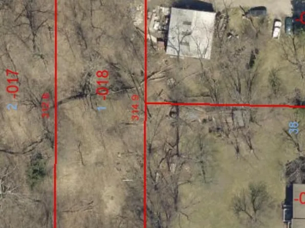 29W040 Woodland Ave, West Chicago, IL 60185