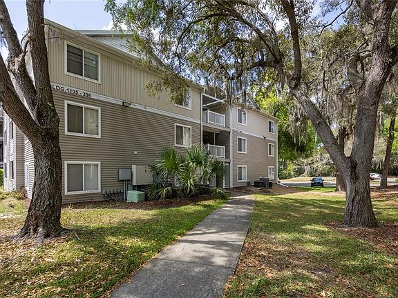 2nd image of 4000 SW 23rd St APT 1-108