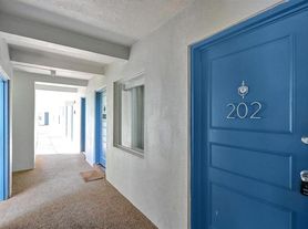 1407 NE 56th St