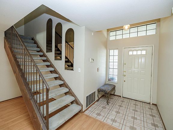 5th image of 2533 Burlwood Dr