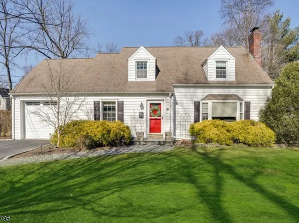42 Oak Dr, Chatham Boro, NJ 07928