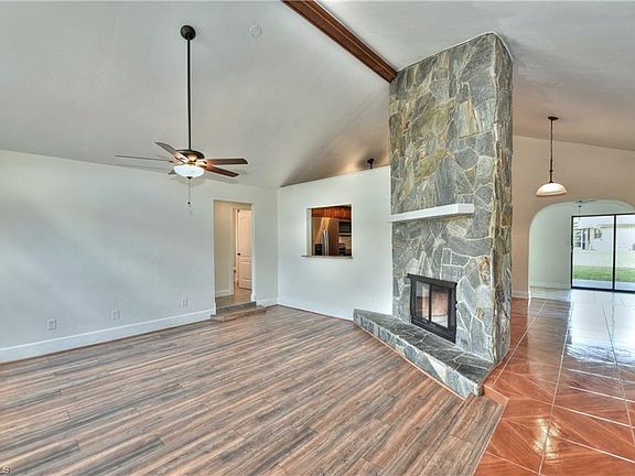 4th image of 527 SE 21st Ave