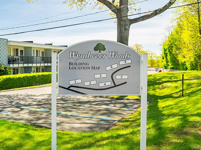 5 Wyndover Woods Ln #23 — Photo 24