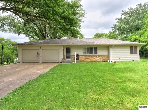 8404 Evans St, Omaha, NE 68134