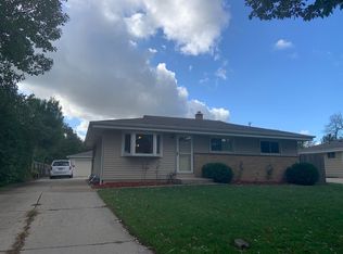 6301 N 101st St, Milwaukee, WI 53225