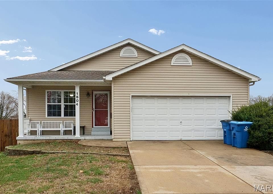 1st image of 1604 Ville Gloria Ln