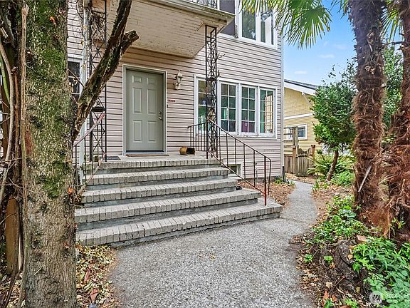 5th image of 1823 E Shelby Street