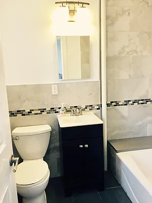 Rented by Bank Neary | media 37