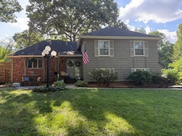 11800 Locust St, Kansas City, MO 64131
