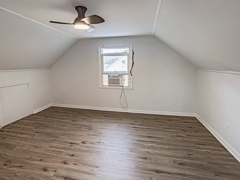 16 W Linden Ave — Photo 19