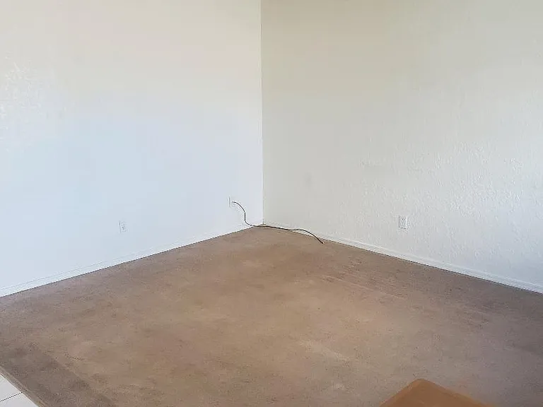 3080 Caliente Dr #102 — Photo 4