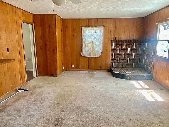 4th image of 2063 E Columbia St