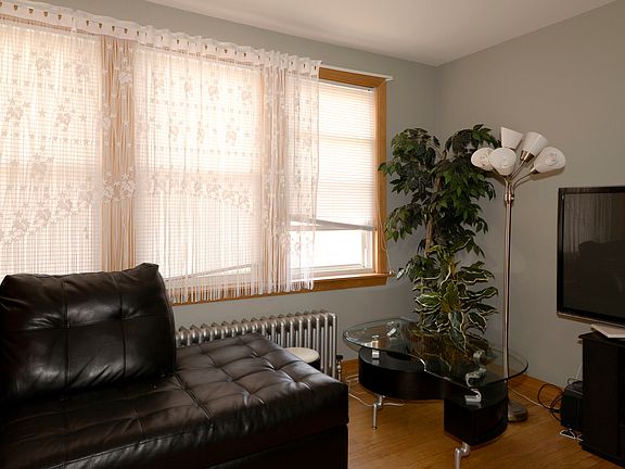 4th image of 2903 N 78th Ave