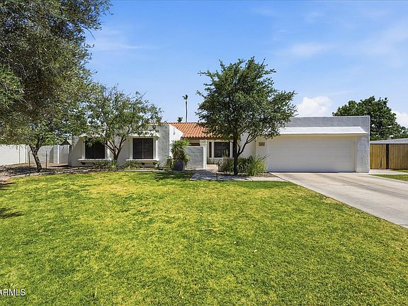 3rd image of 2757 E LAWNDALE Circle