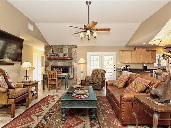4th image of 3904 Glengarry Dr