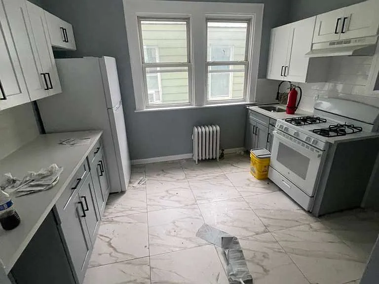 100 Smith St #2A — Photo 5