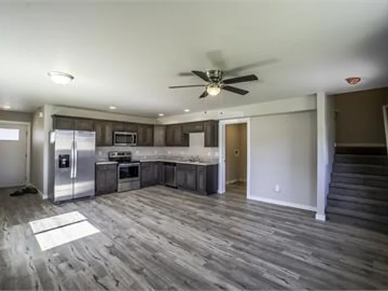 1300 Bunson Blvd — Photo 3