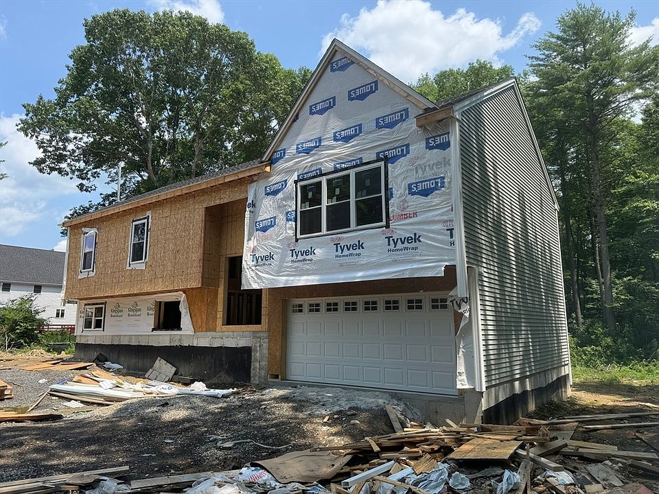 1st image of 31 Hereford Ln
