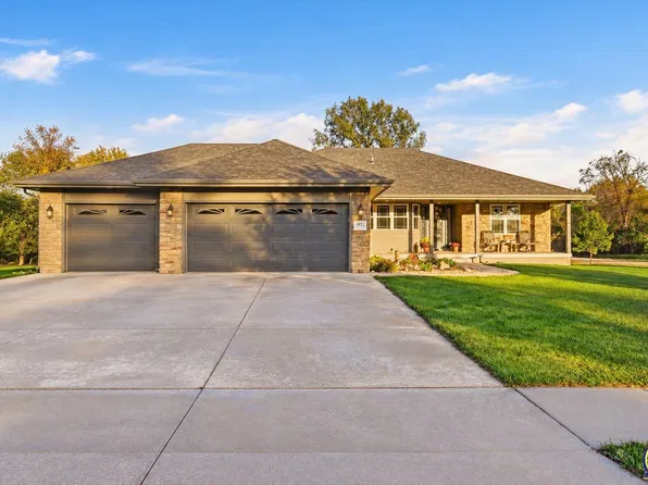 4842 SW Misty Harbor Ave, Topeka, KS 66610