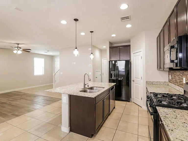 7563 Bethel Cove Ct — Photo 7