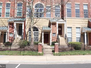 1925 Crescent Park Dr #105A, Reston, VA 20190