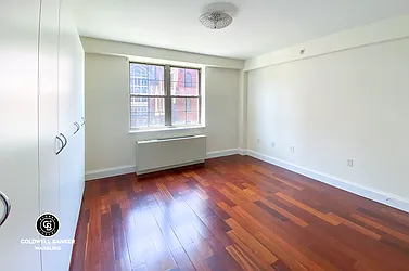 Rented by Coldwell Banker Warburg