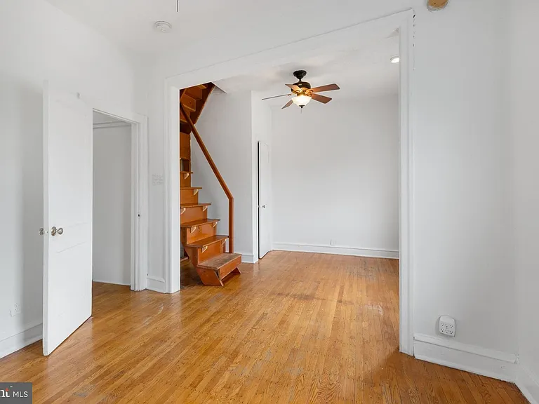 707 W Girard Ave #2F — Photo 17